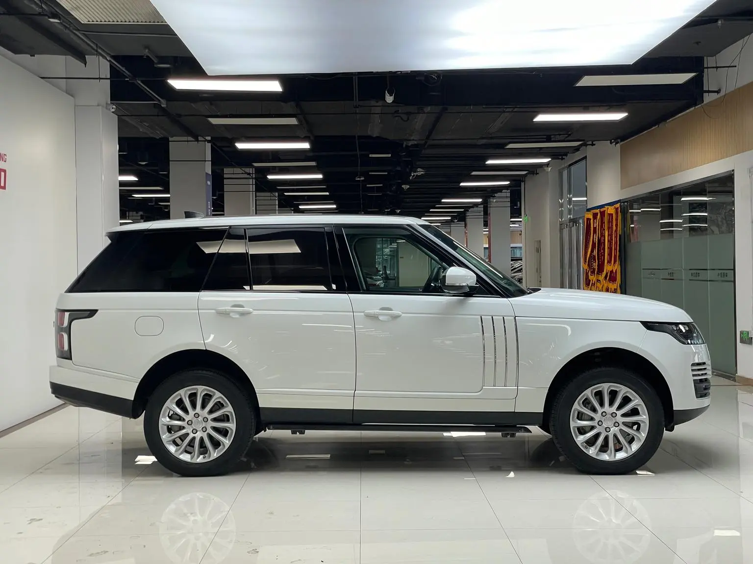 Land Rover Range Rover 2018 3.0 V6 SC Vogue