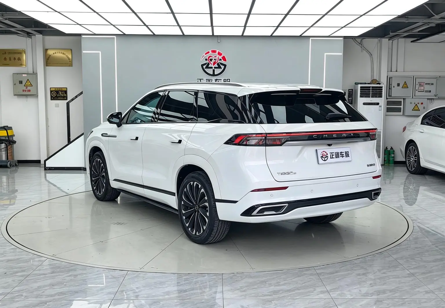 Chery Tiggo 9 2023 Facelift 2.0T AT 2WD Luxury