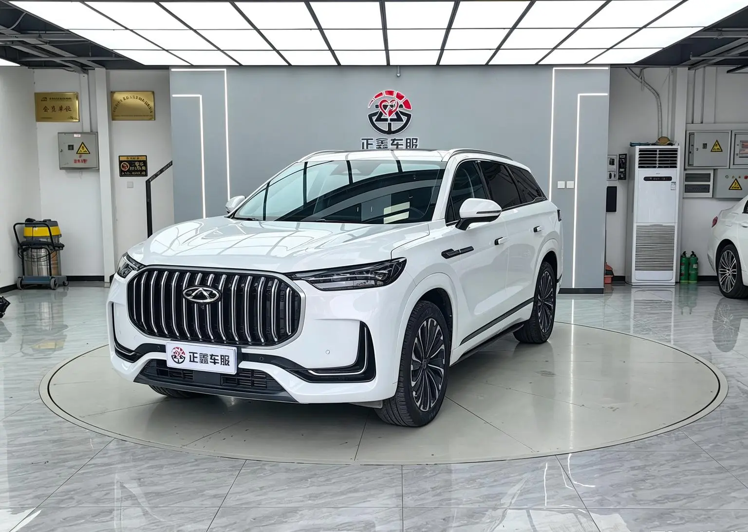 Chery Tiggo 9 2023 Facelift 2.0T AT 2WD Luxury