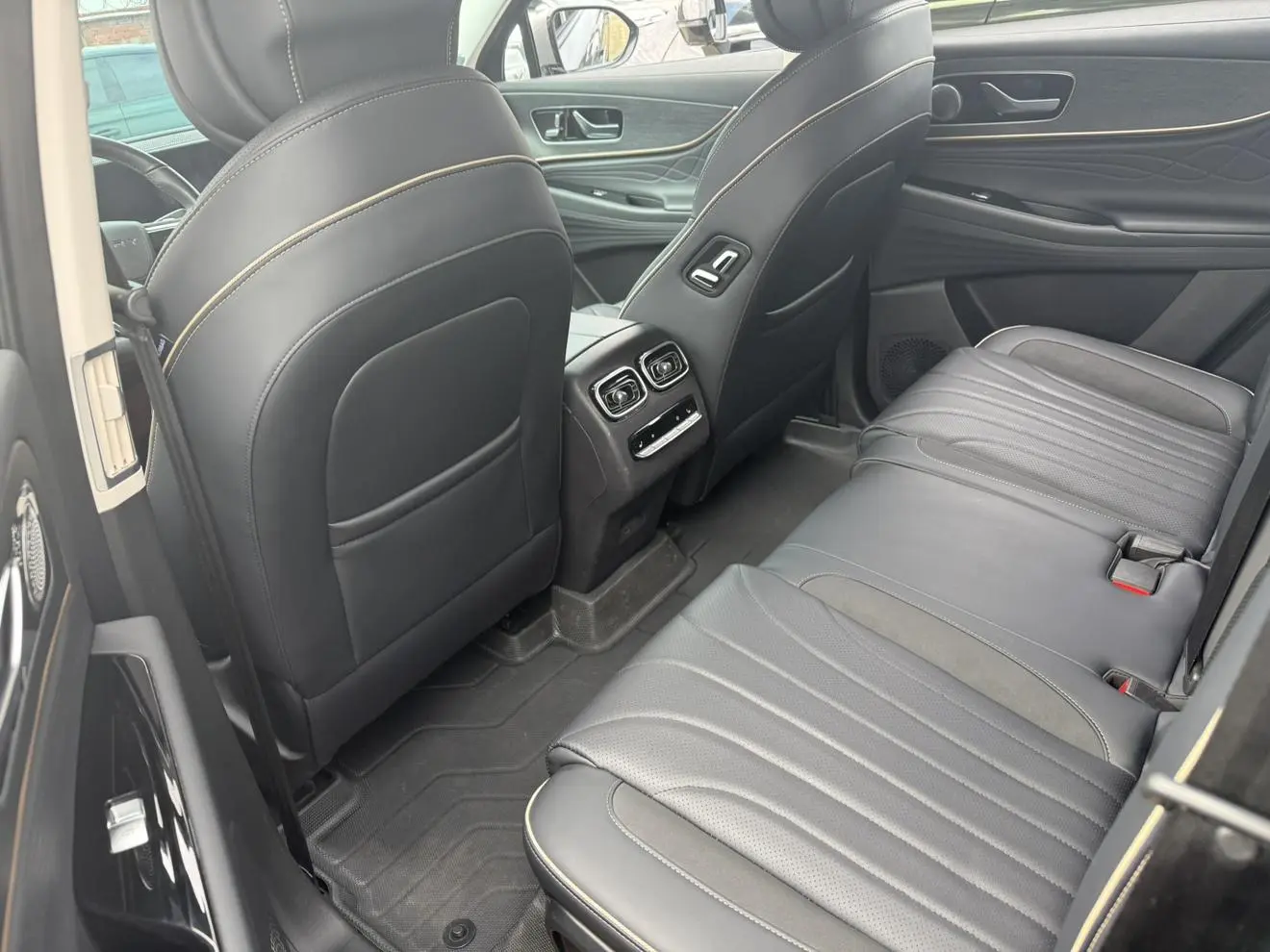 Chery Tiggo 9 2023 2.0T DCT 2WD Luxury 7 seat