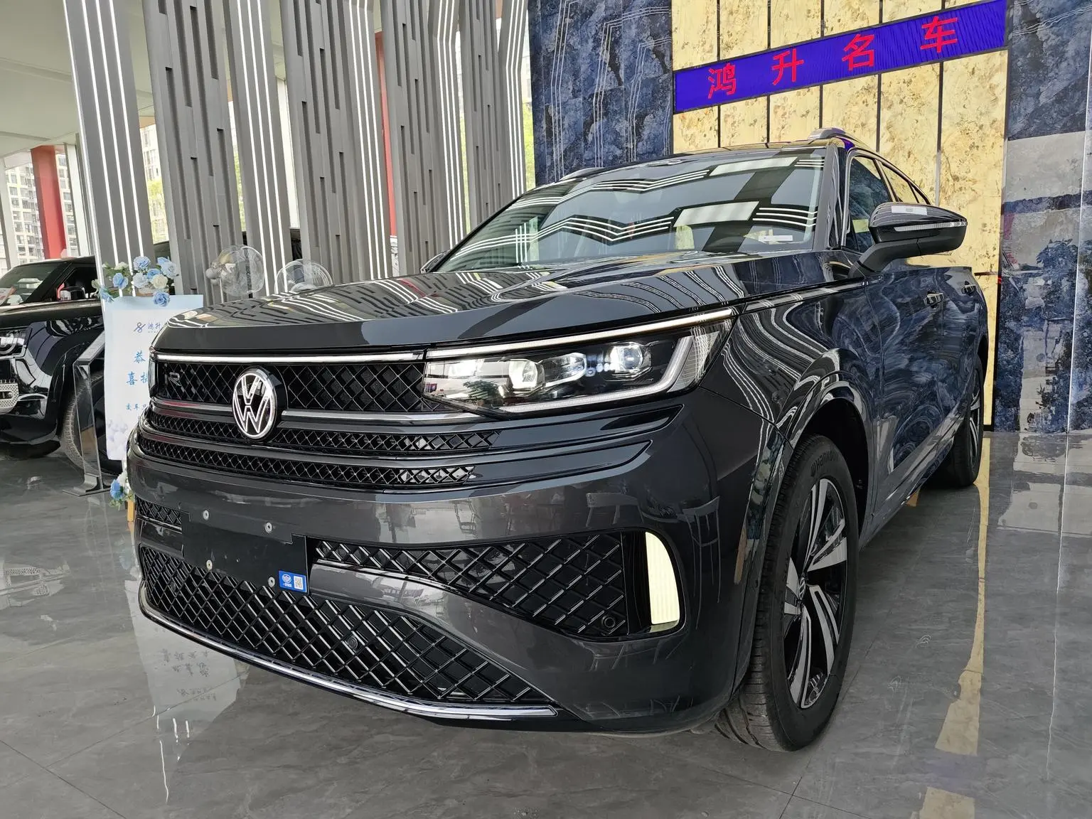 Volkswagen 2024 380TSI 4WD R-line