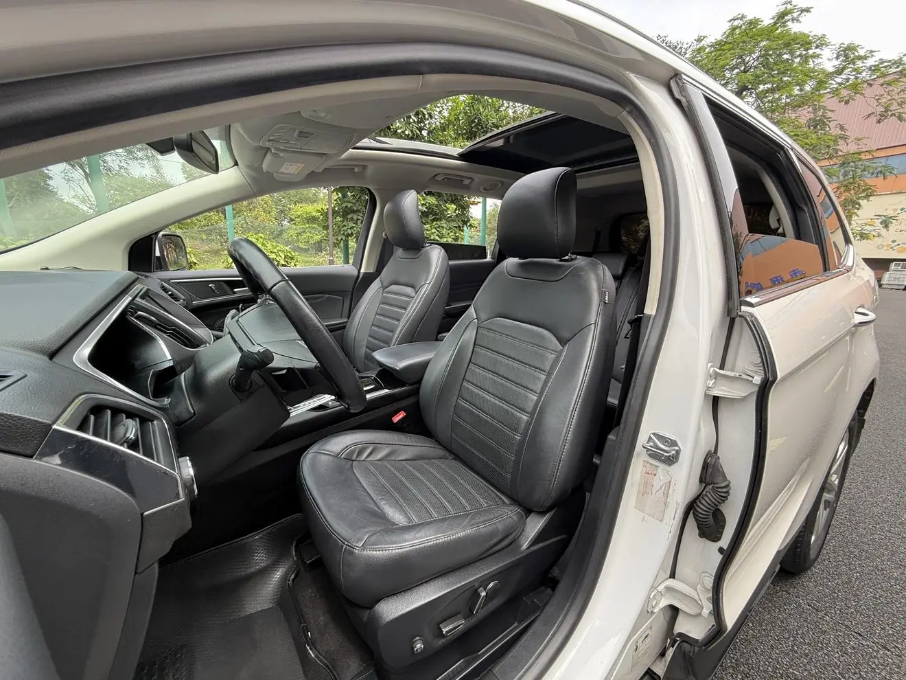 Ford Edge 2018 EcoBoost 245 2WD Sharp Luxury 7 seat China V