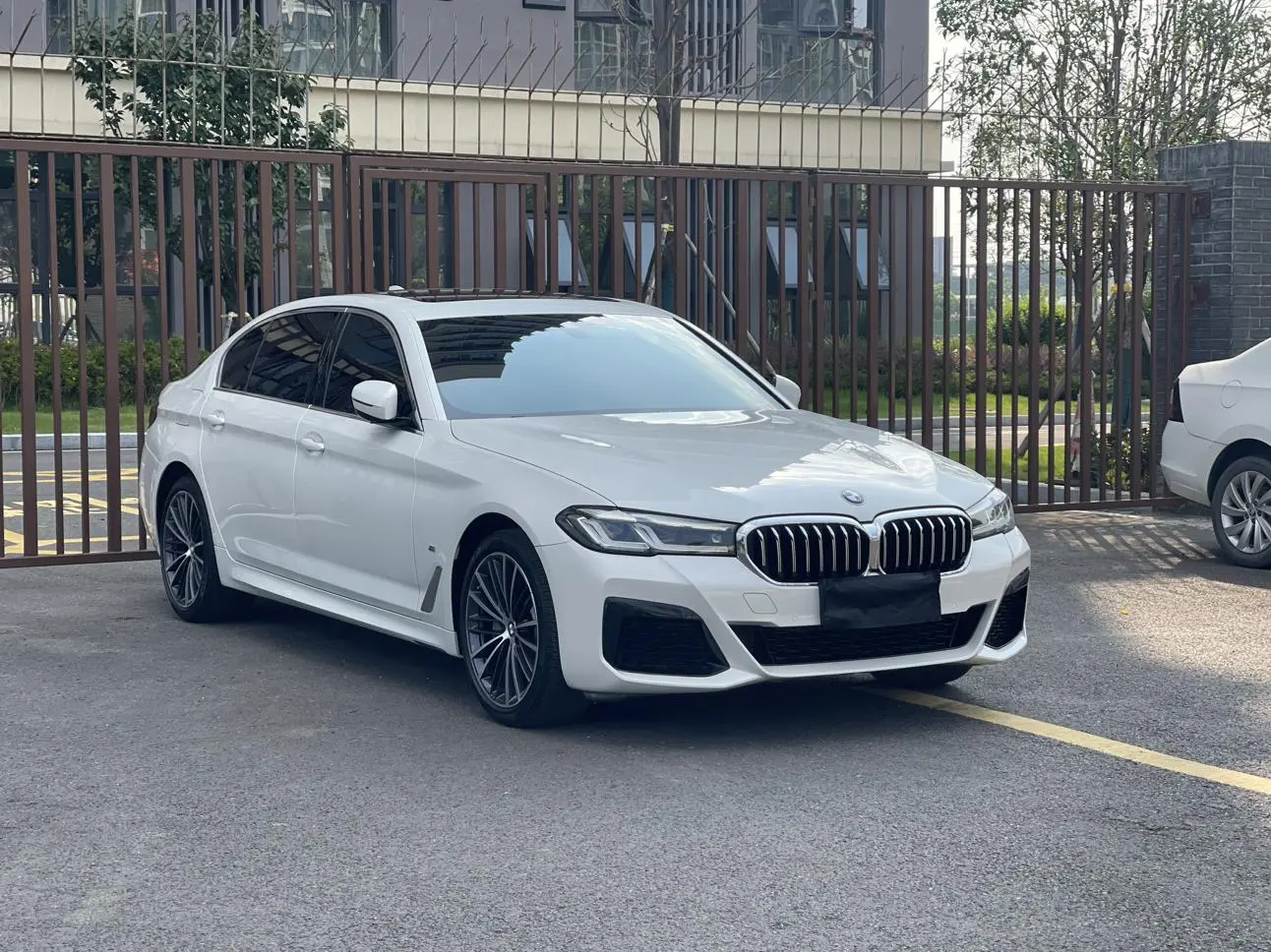 BMW 5 Series 2022 Facelift 530Li Leading M Sport Package