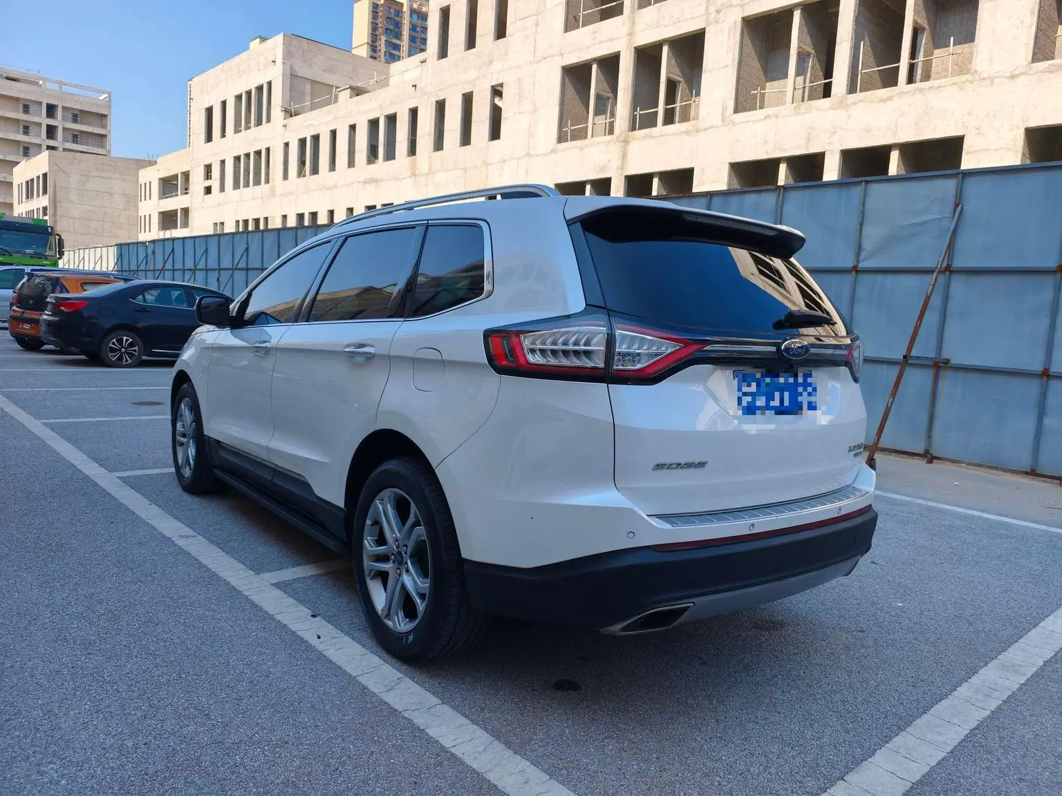 Ford Edge 2018 EcoBoost 245 2WD Sharp Luxury 7 seat China V