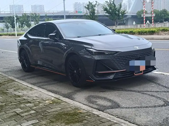 Changan UNI-V 2022 1.5T Sport