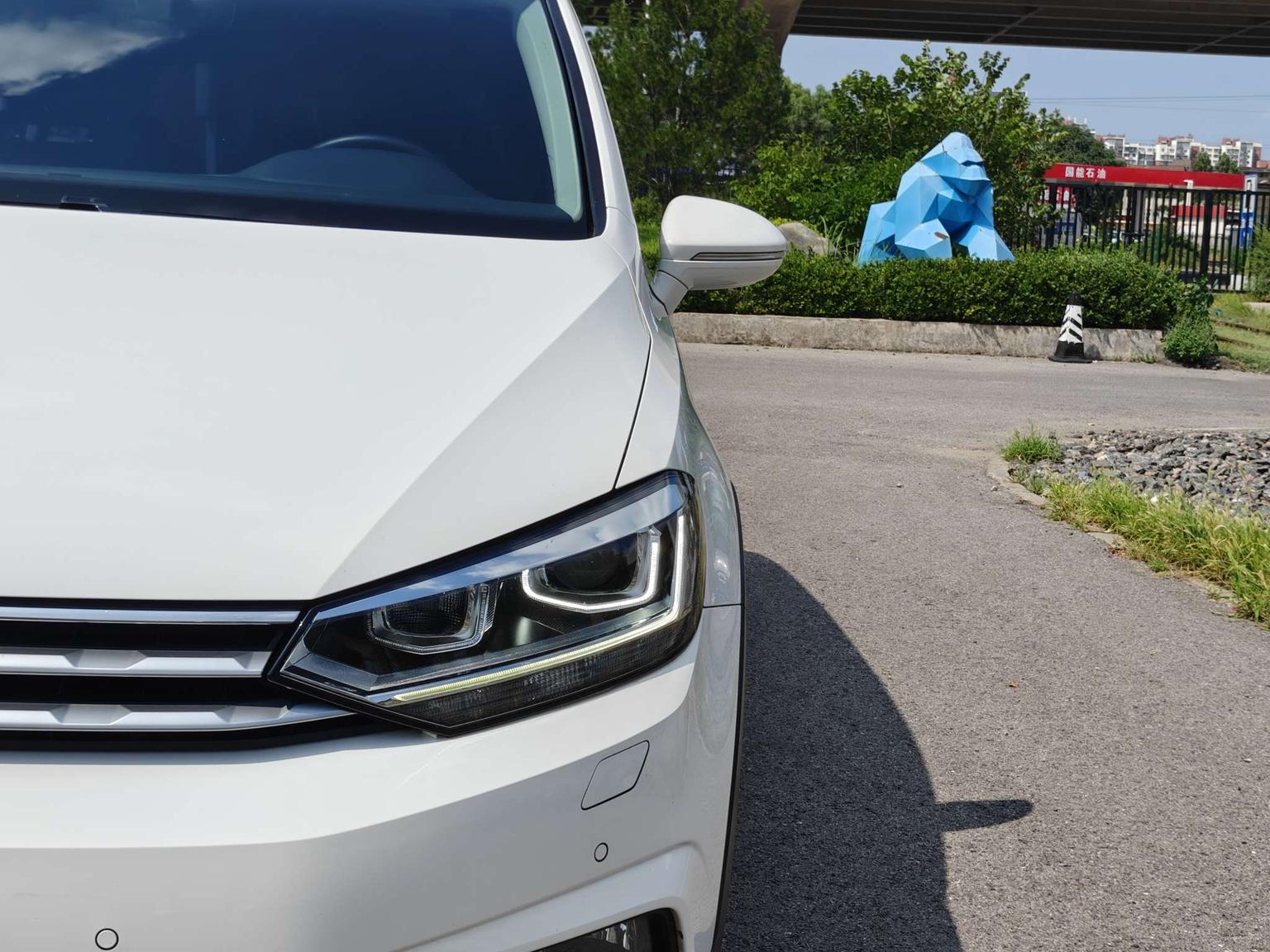 Volkswagen Touran L 2021 280TSI DSG 7 seat
