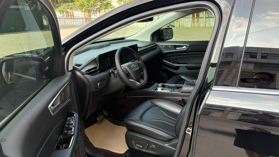 Ford Edge 2021 PLUS EcoBoost 245 2WD Sharp Luxury 7 seat