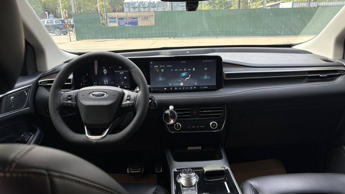Ford Edge 2021 PLUS EcoBoost 245 2WD Sharp Luxury 7 seat