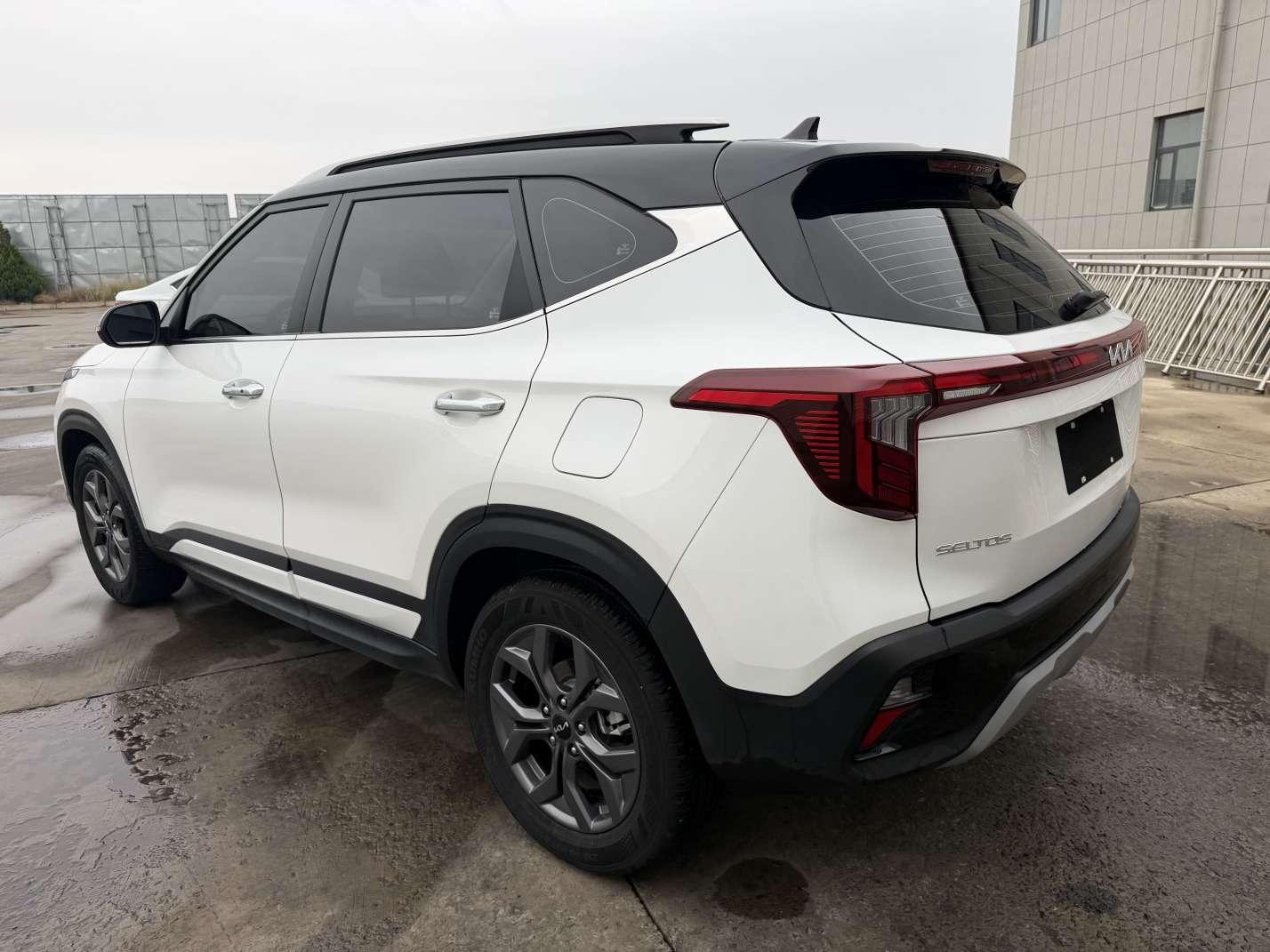 Kia 2023 1.5L IVT Luxury