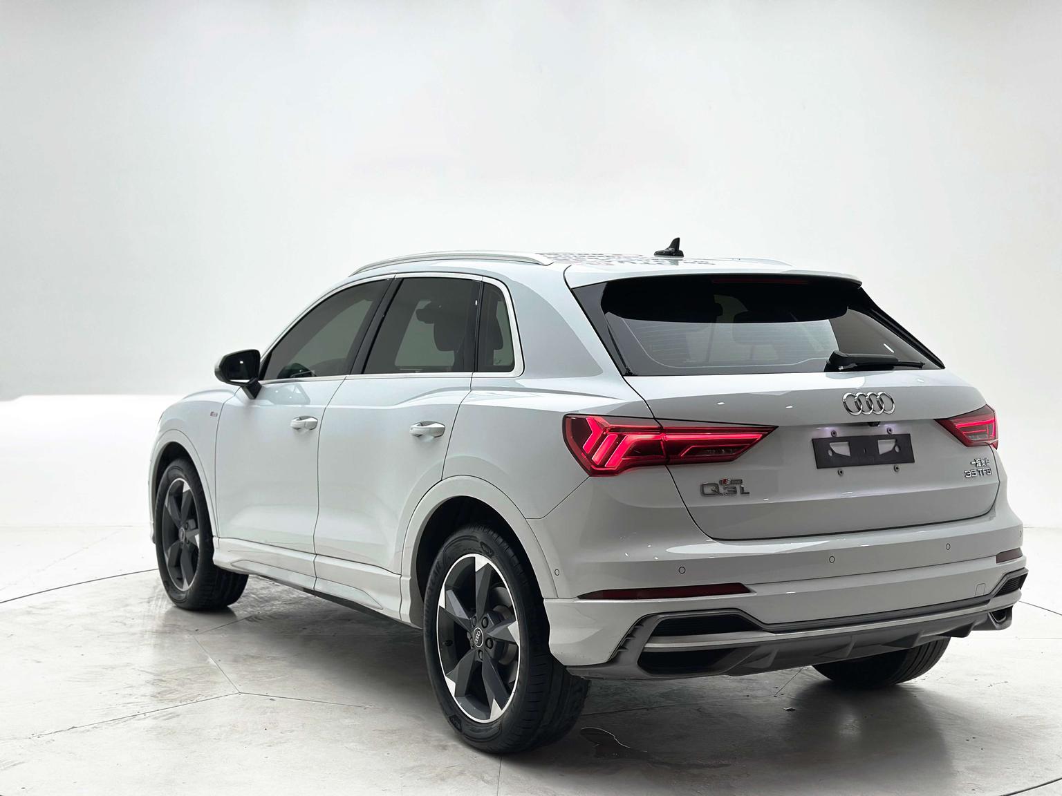 Audi Q3 2022 35 TFSI Dynamic Fashion