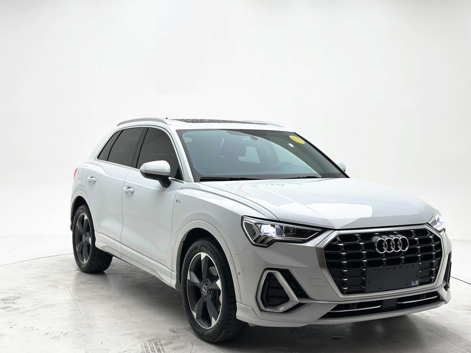 Audi Q3 2022 35 TFSI Dynamic Fashion