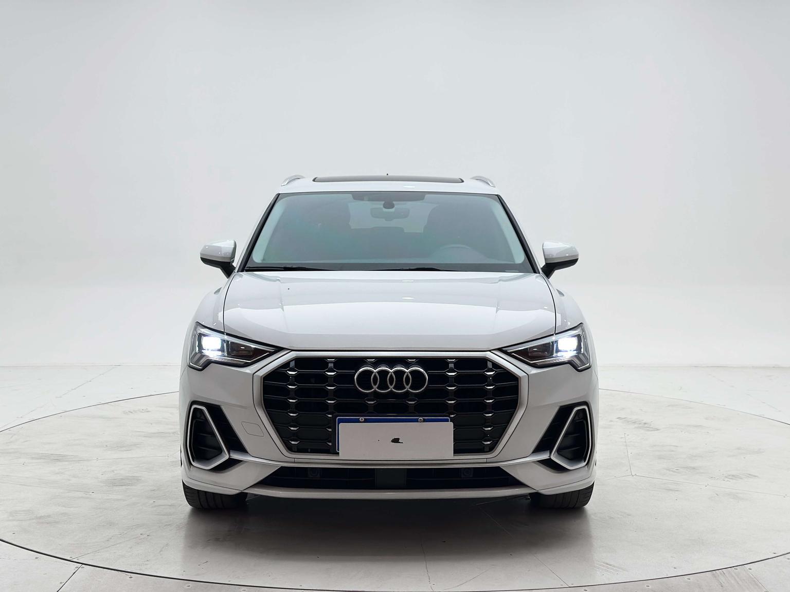 Audi Q3 2022 35 TFSI Dynamic Fashion