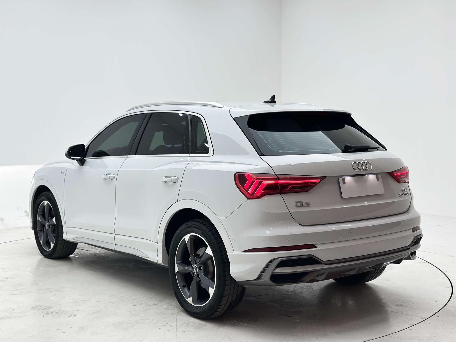 Audi Q3 2022 35 TFSI Dynamic Fashion
