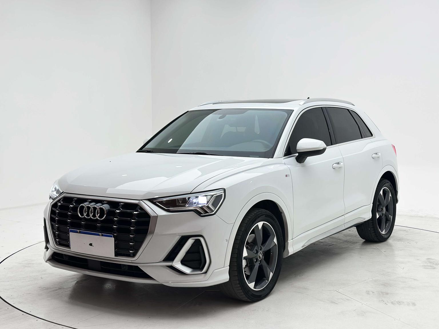 Audi Q3 2022 35 TFSI Dynamic Fashion