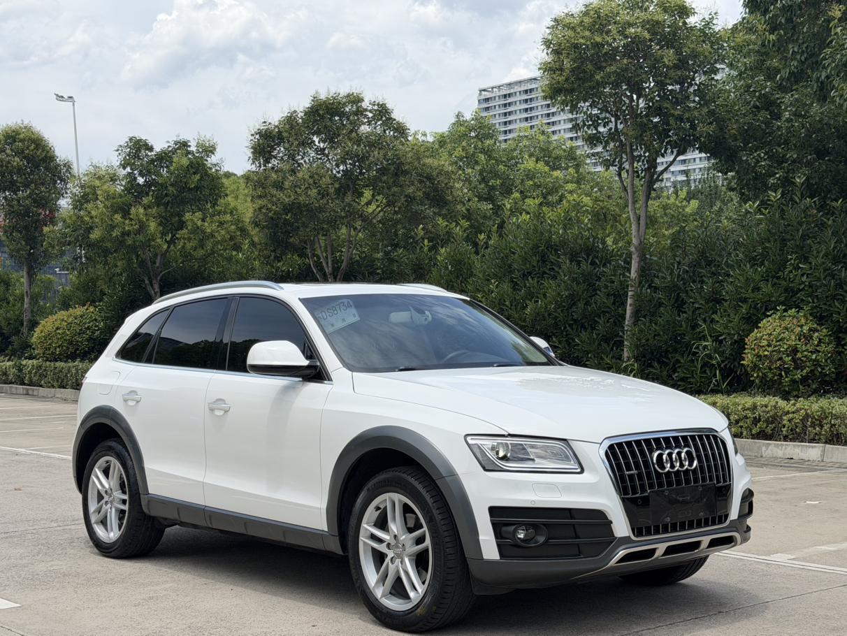 Audi Q5 2018 Heritage 40 TFSI Tech
