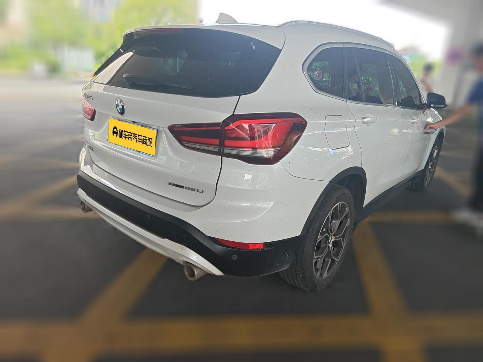 BMW X1 2021 sDrive25Li Leading