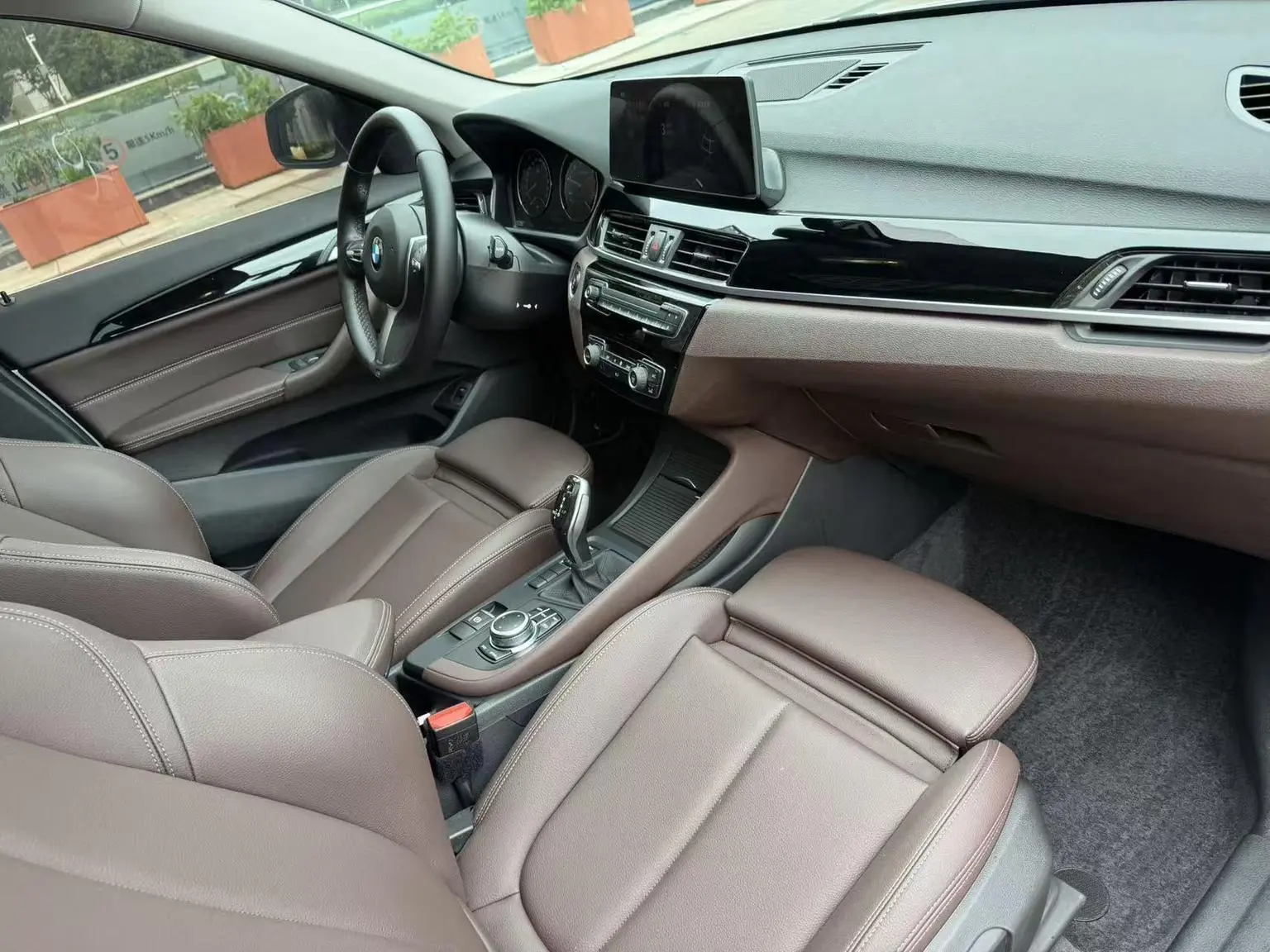 BMW X1 2020 sDrive25Li Leading