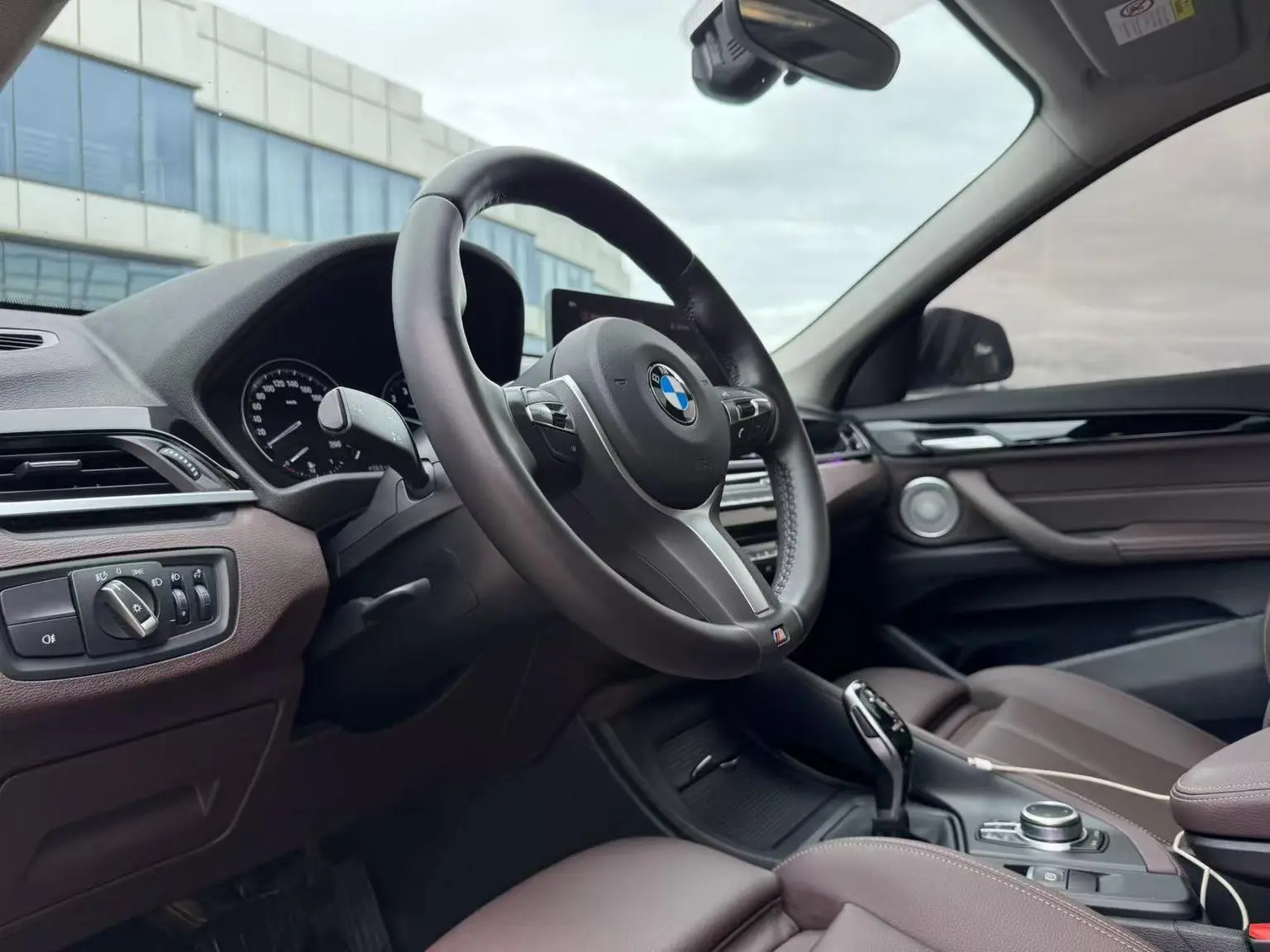 BMW X1 2020 sDrive25Li Leading