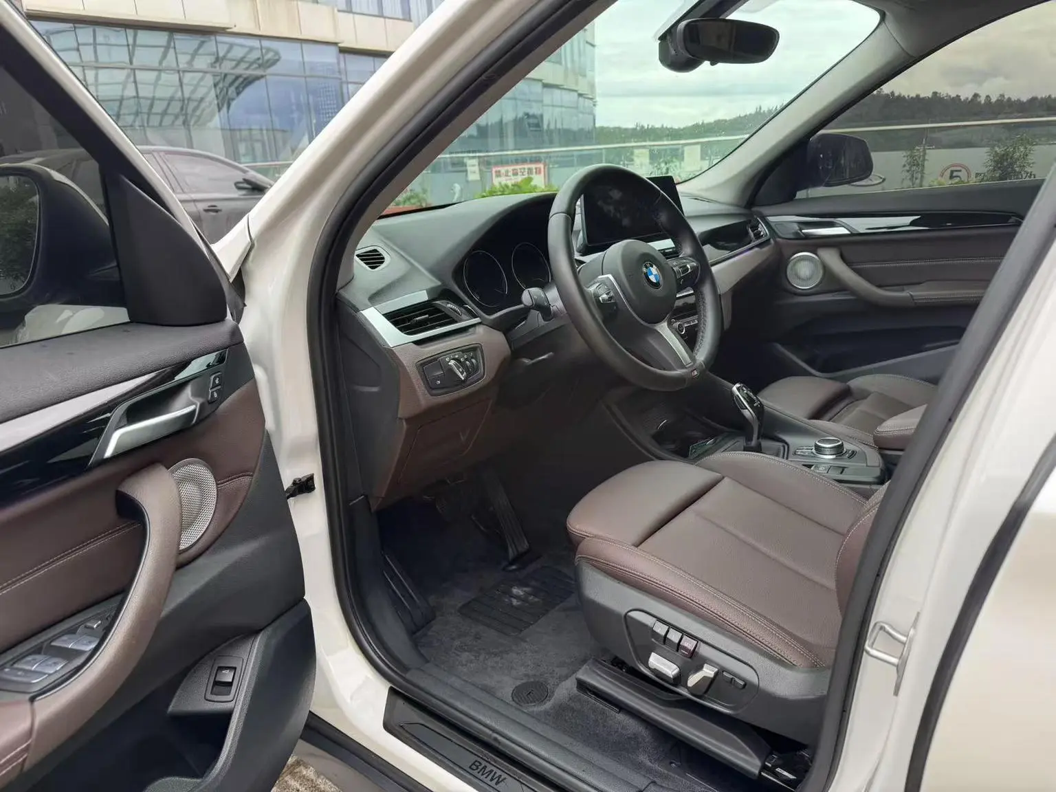 BMW X1 2020 sDrive25Li Leading