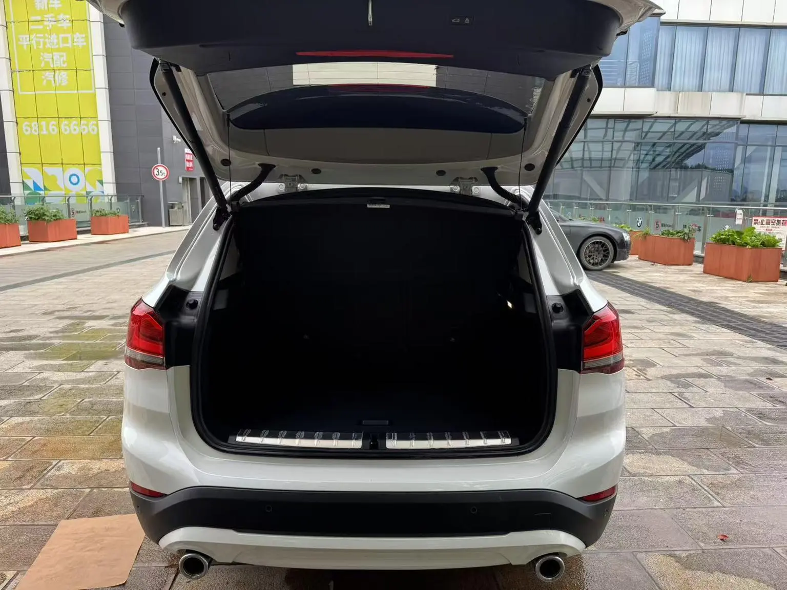 BMW X1 2020 sDrive25Li Leading