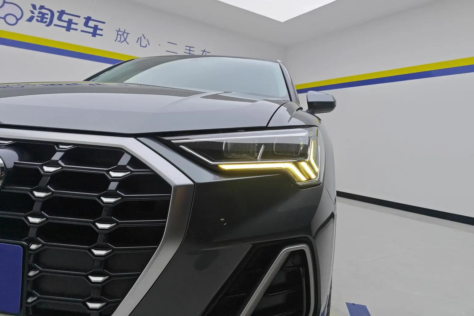 Audi Q3 2019 35 TFSI Dynamic Fashion