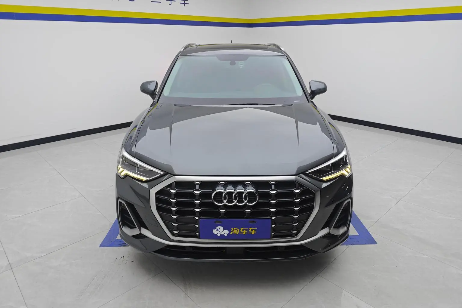 Audi Q3 2019 35 TFSI Dynamic Fashion