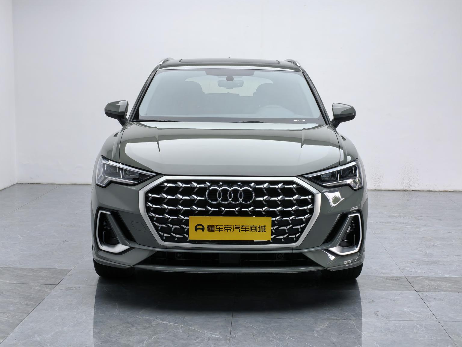 Audi Q3 2024 40 TFSI Dynamic Fashion
