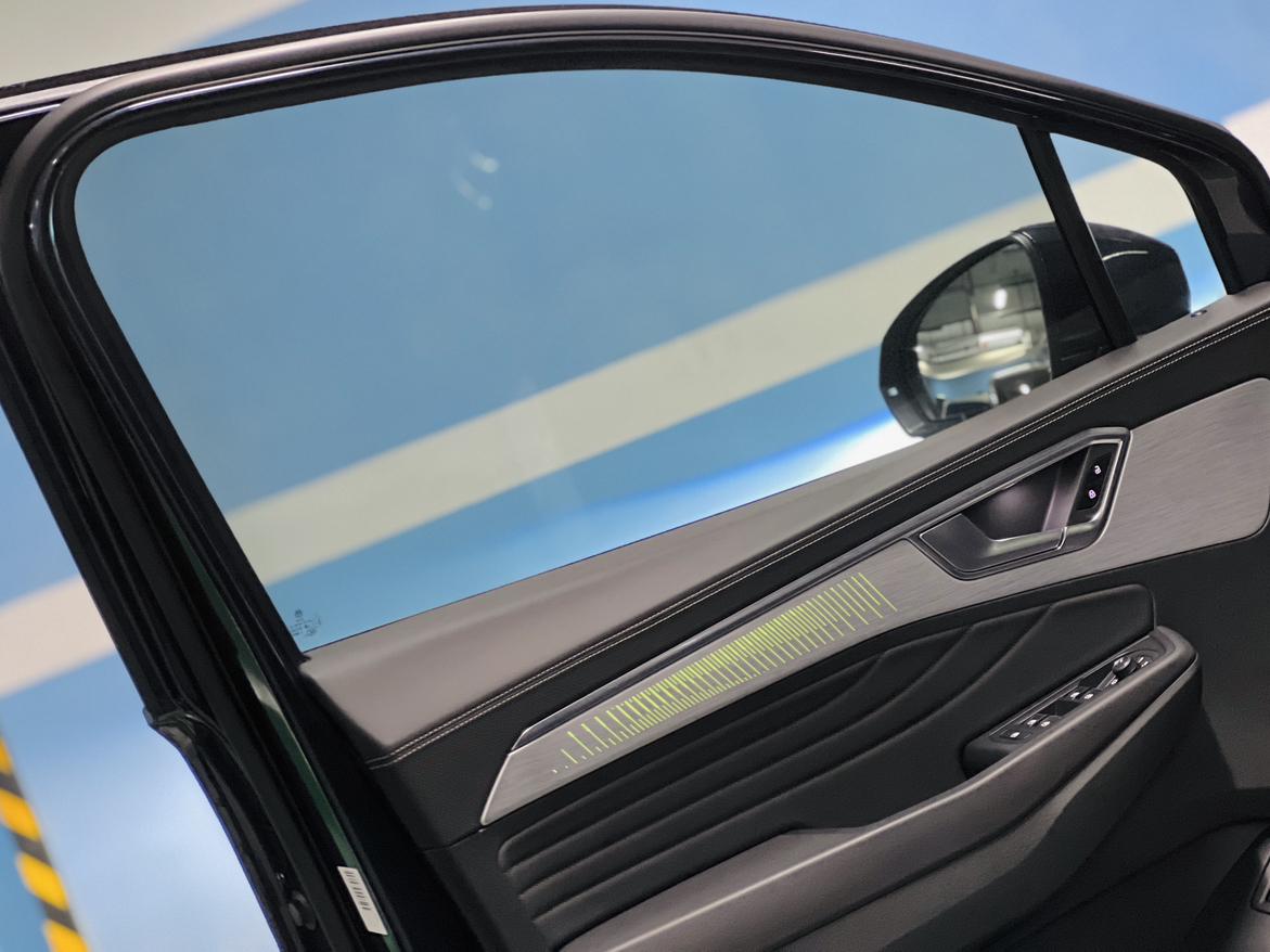 Volkswagen 2021 380TSI 4WD