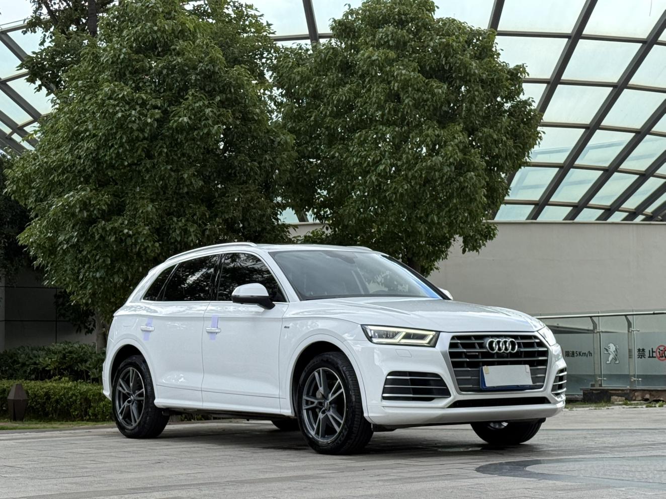 Audi Q5L 2018 40 TFSI Fashion China VI