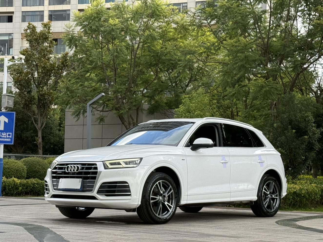Audi Q5L 2018 40 TFSI Fashion China VI