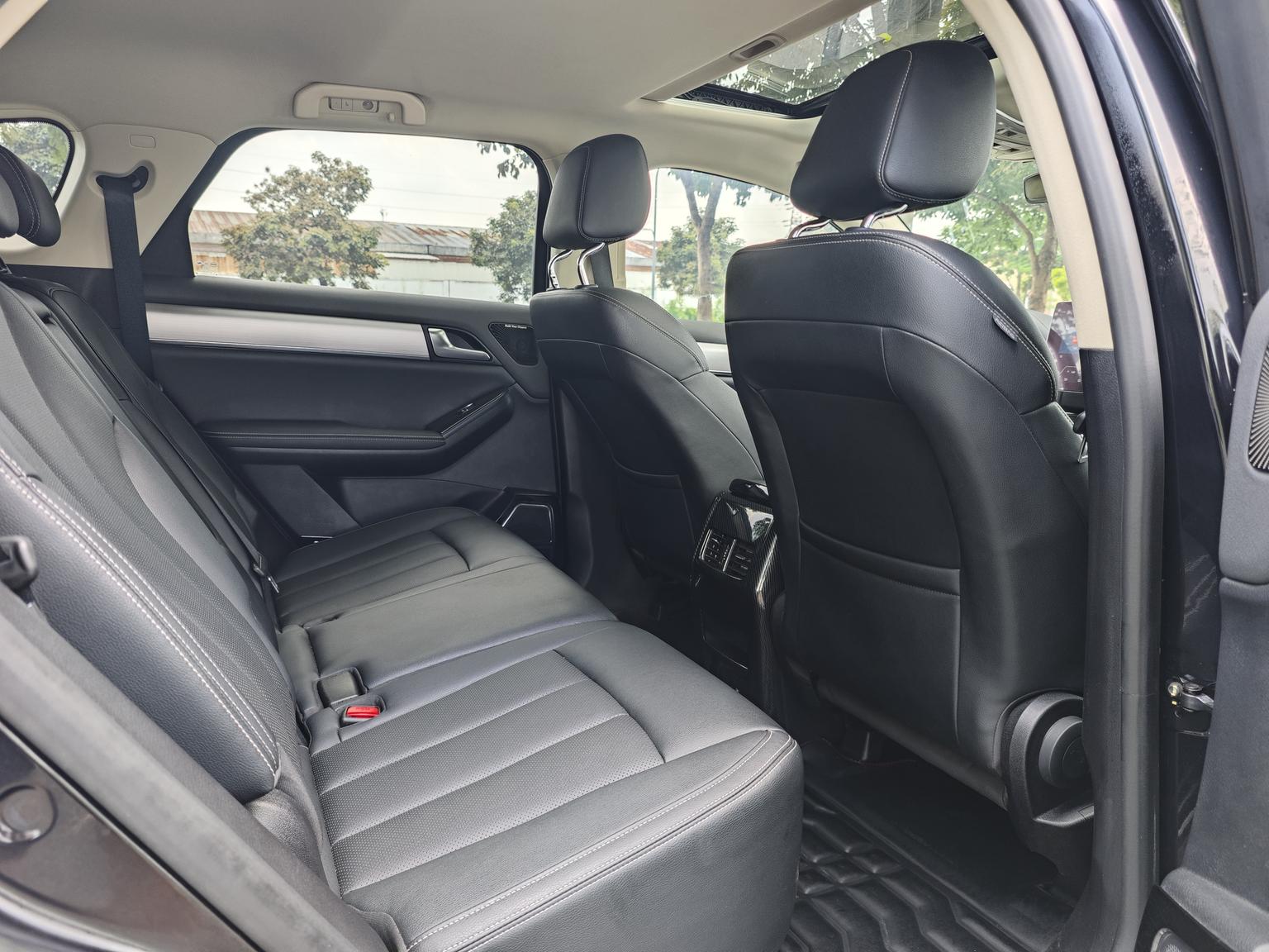 BYD Tang 2019 2.0T Auto Smart Connected Premium 5 seat China VI