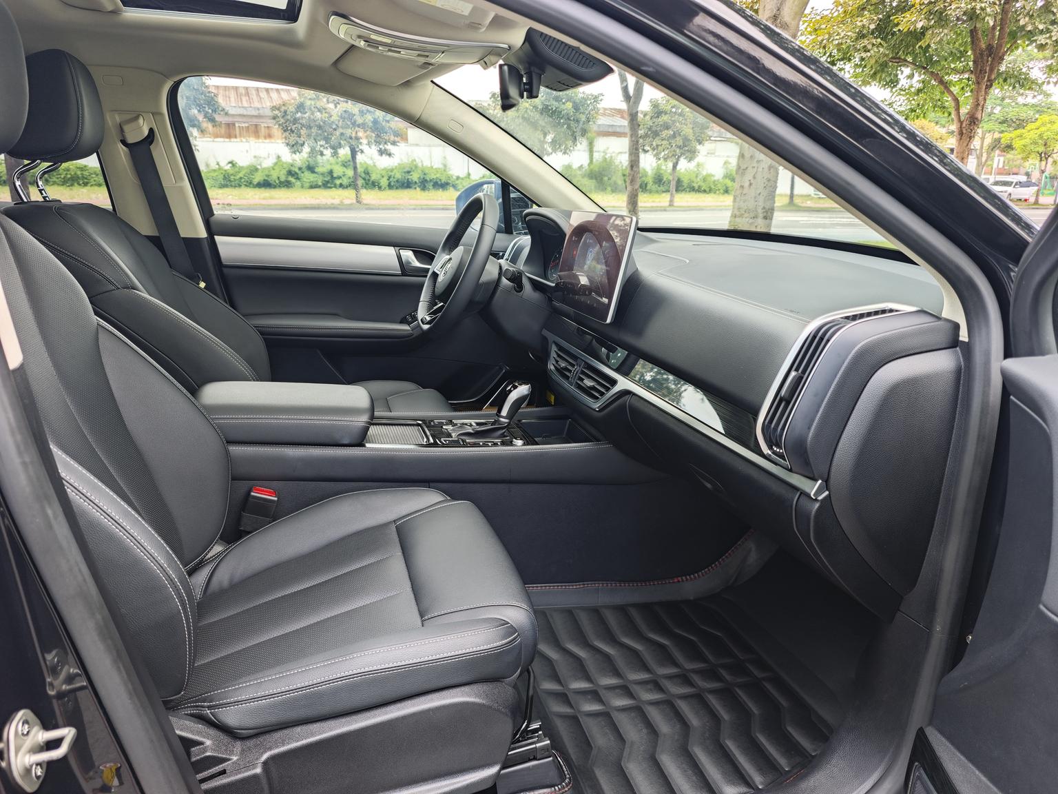 BYD Tang 2019 2.0T Auto Smart Connected Premium 5 seat China VI