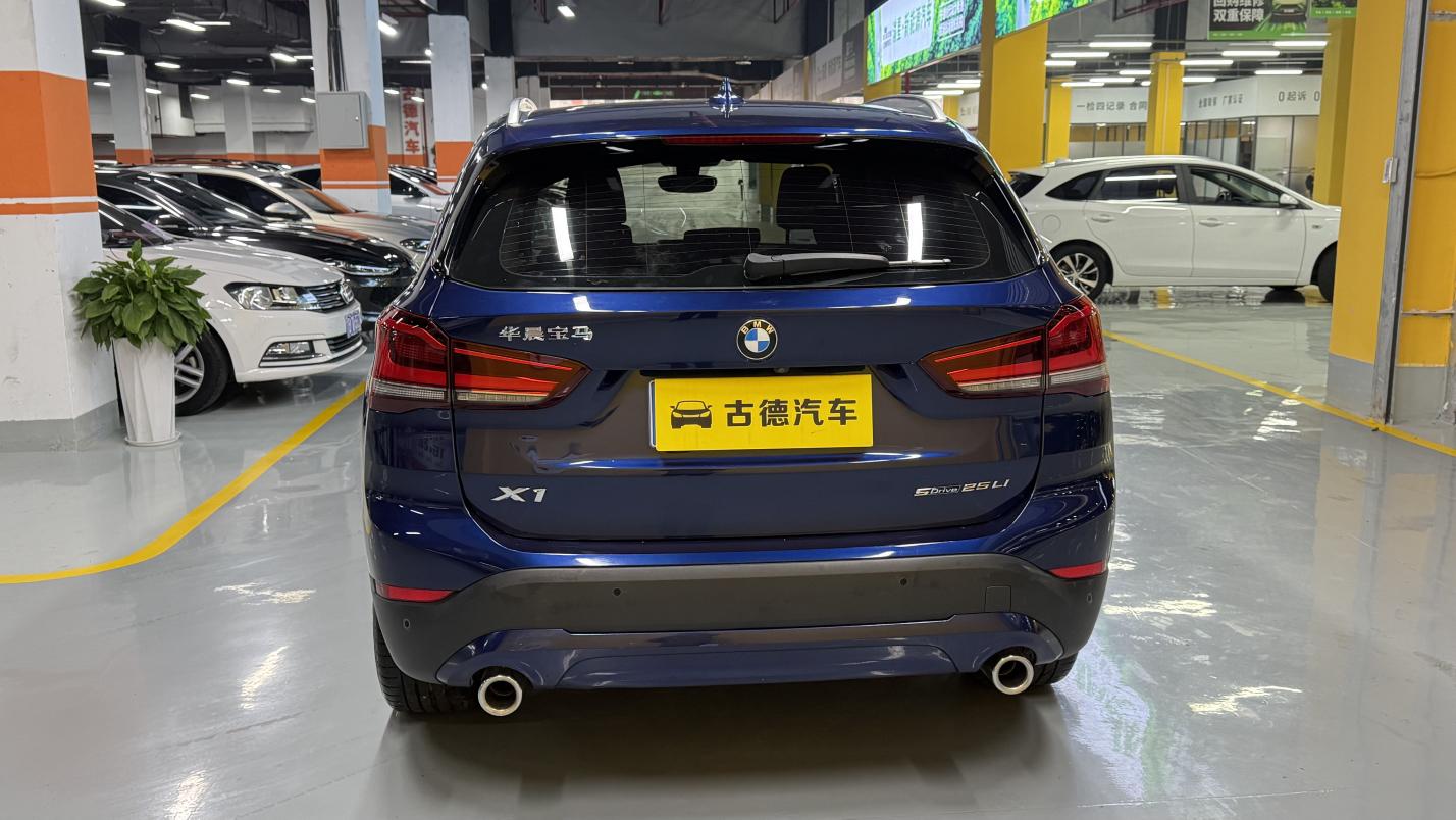 BMW X1 2020 sDrive25Li Leading