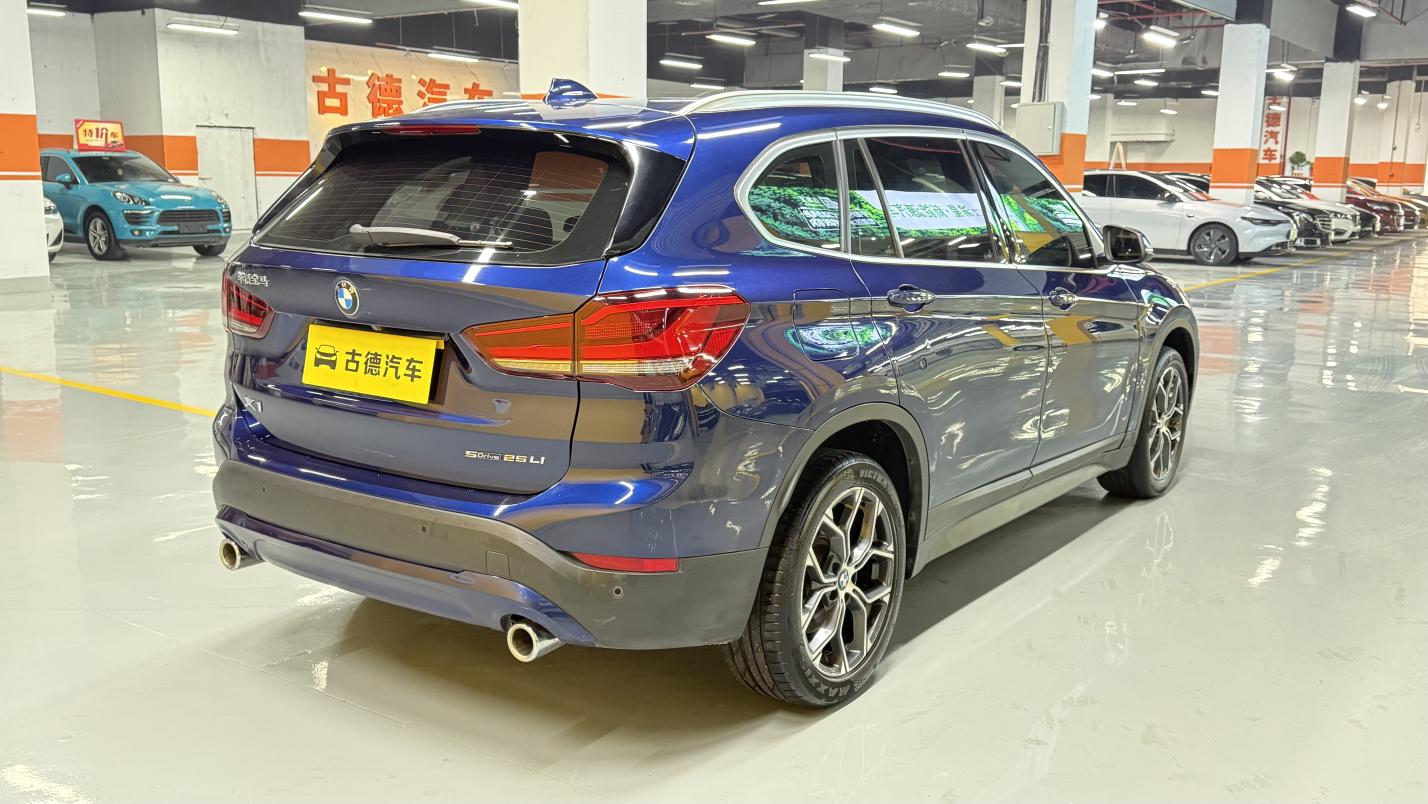 BMW X1 2020 sDrive25Li Leading