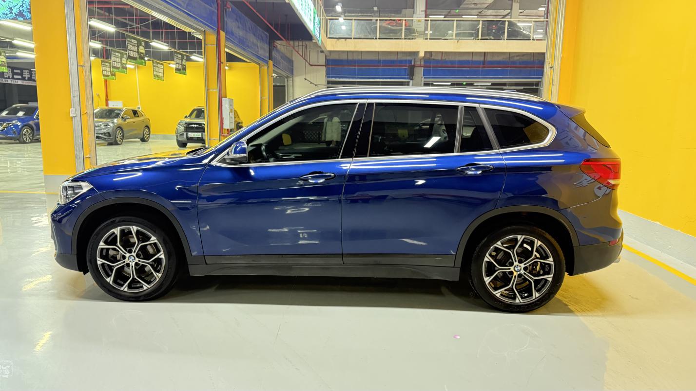BMW X1 2020 sDrive25Li Leading