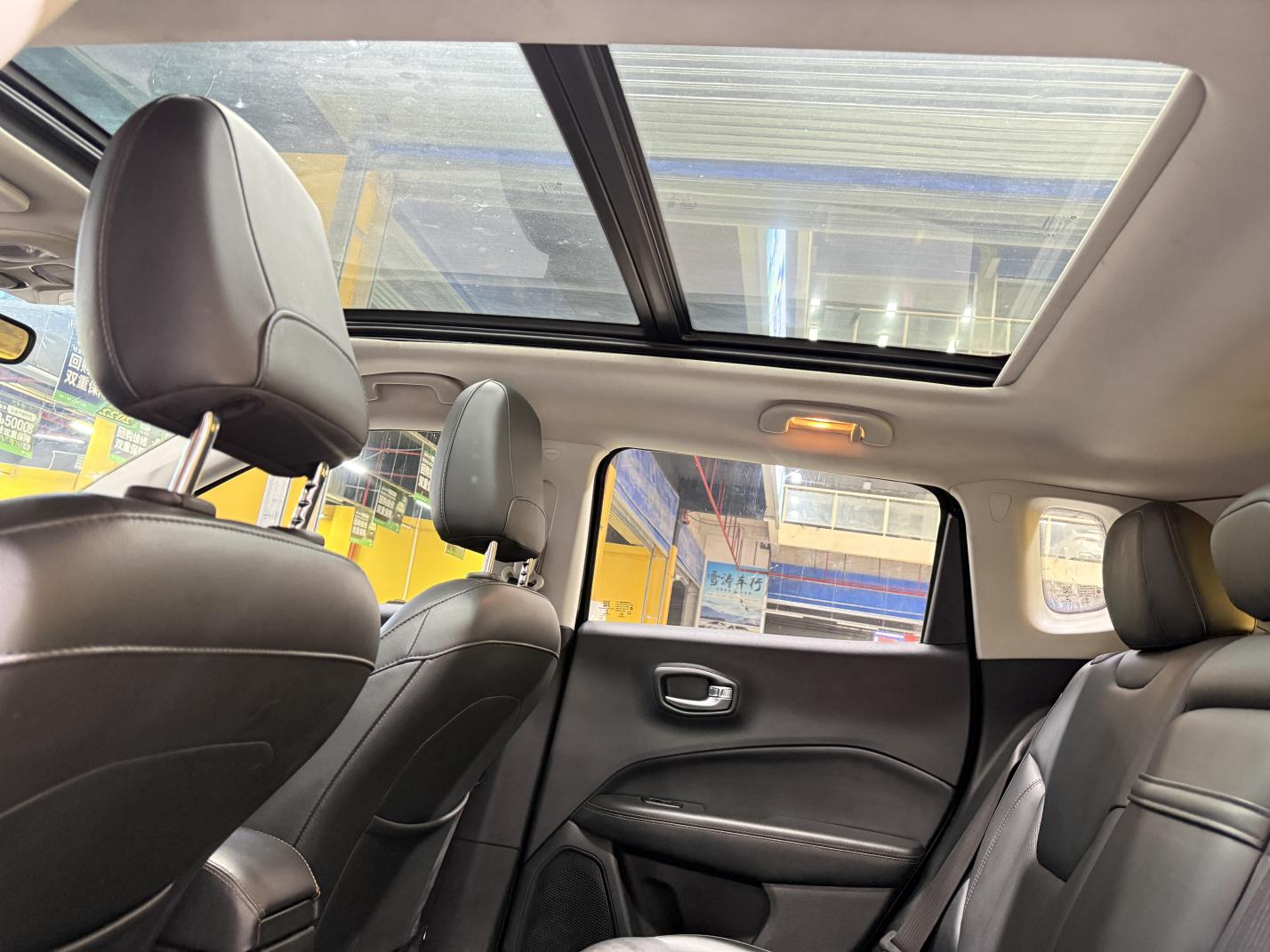 Jeep Compass 2019 220T Auto