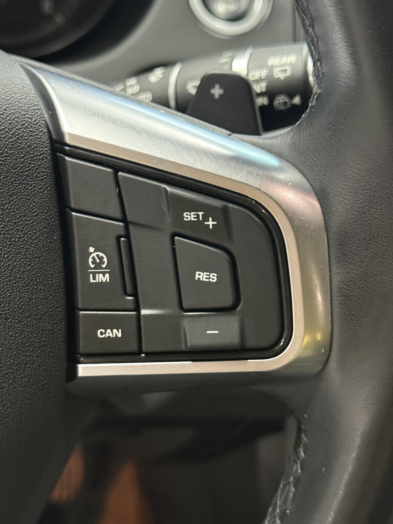 Land Rover Discovery Sport 2019 240PS SE China VI