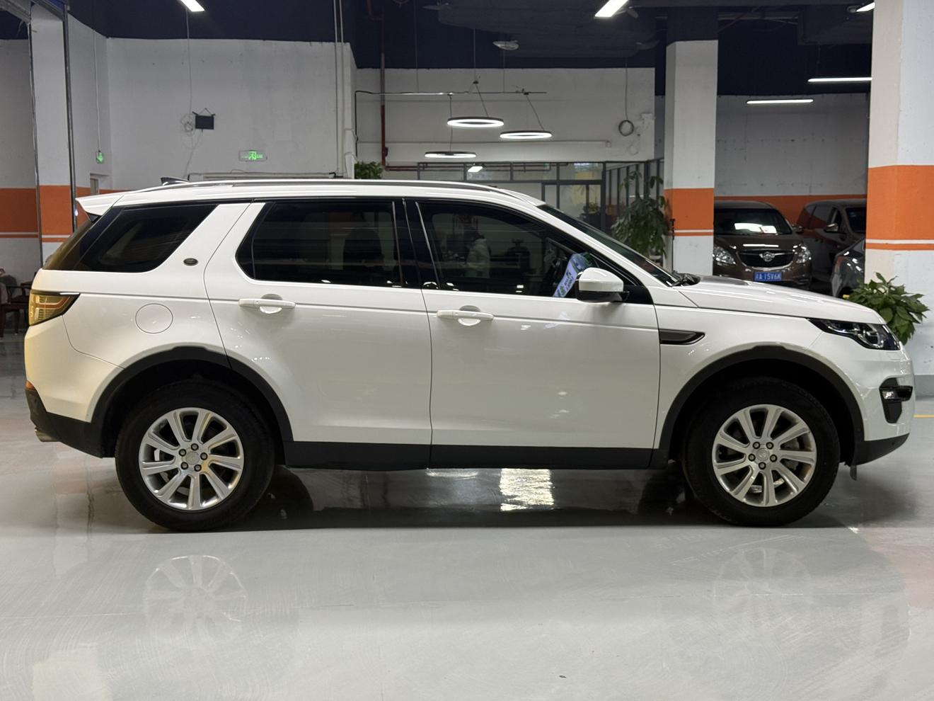 Land Rover Discovery Sport 2019 240PS SE China VI