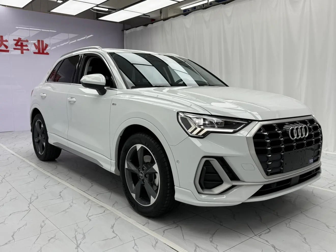 Audi Q3 2023 35 TFSI Dynamic Fashion