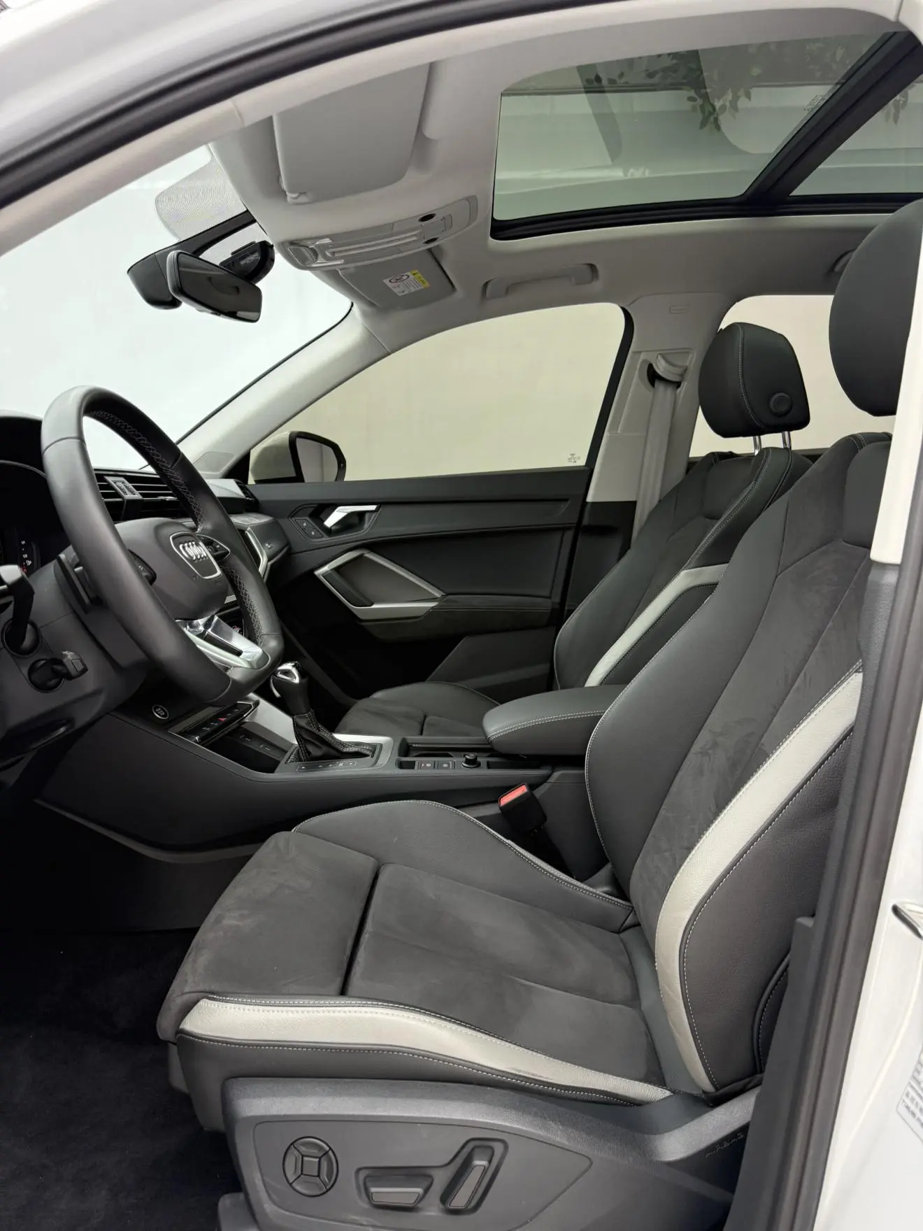 Audi Q3 2023 35 TFSI Dynamic Fashion