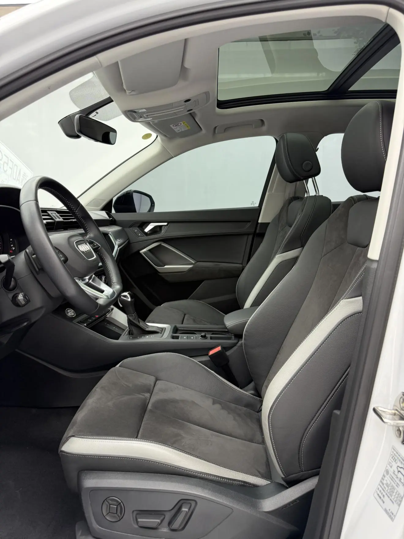 Audi Q3 2022 35 TFSI Dynamic Fashion