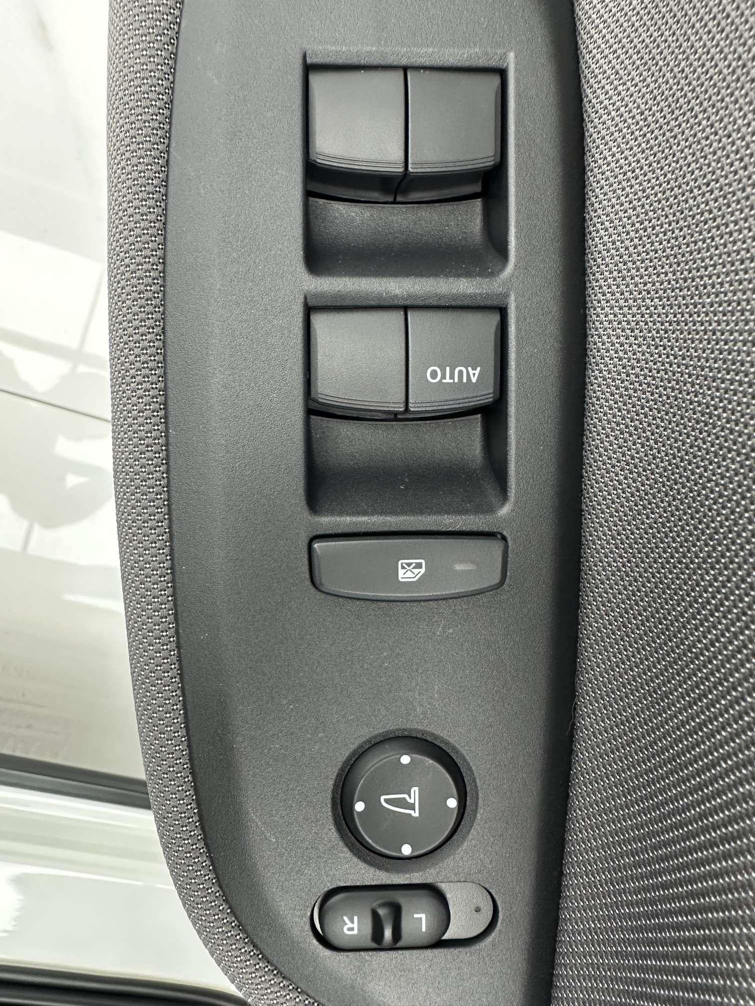 Honda LIFE 2020 1.5L CVT CRO-SS