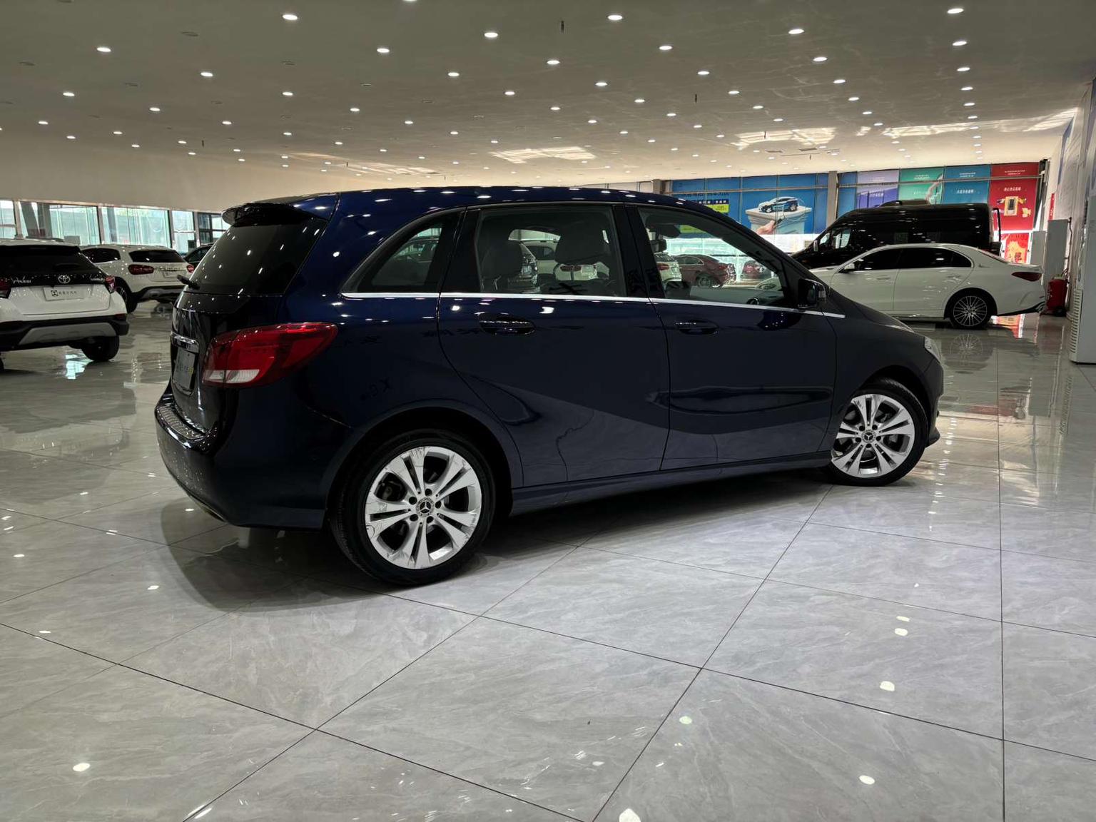 Mercedes-Benz B Class 2019 B 200 Dynamic