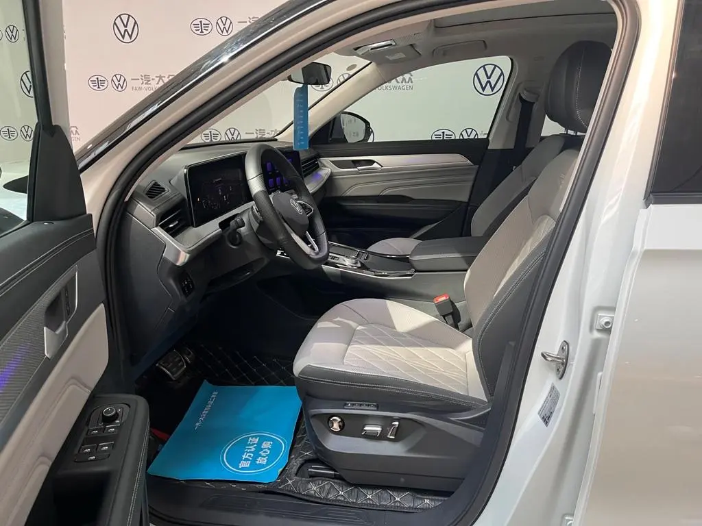 Volkswagen 2025 380TSI 4WD R-line