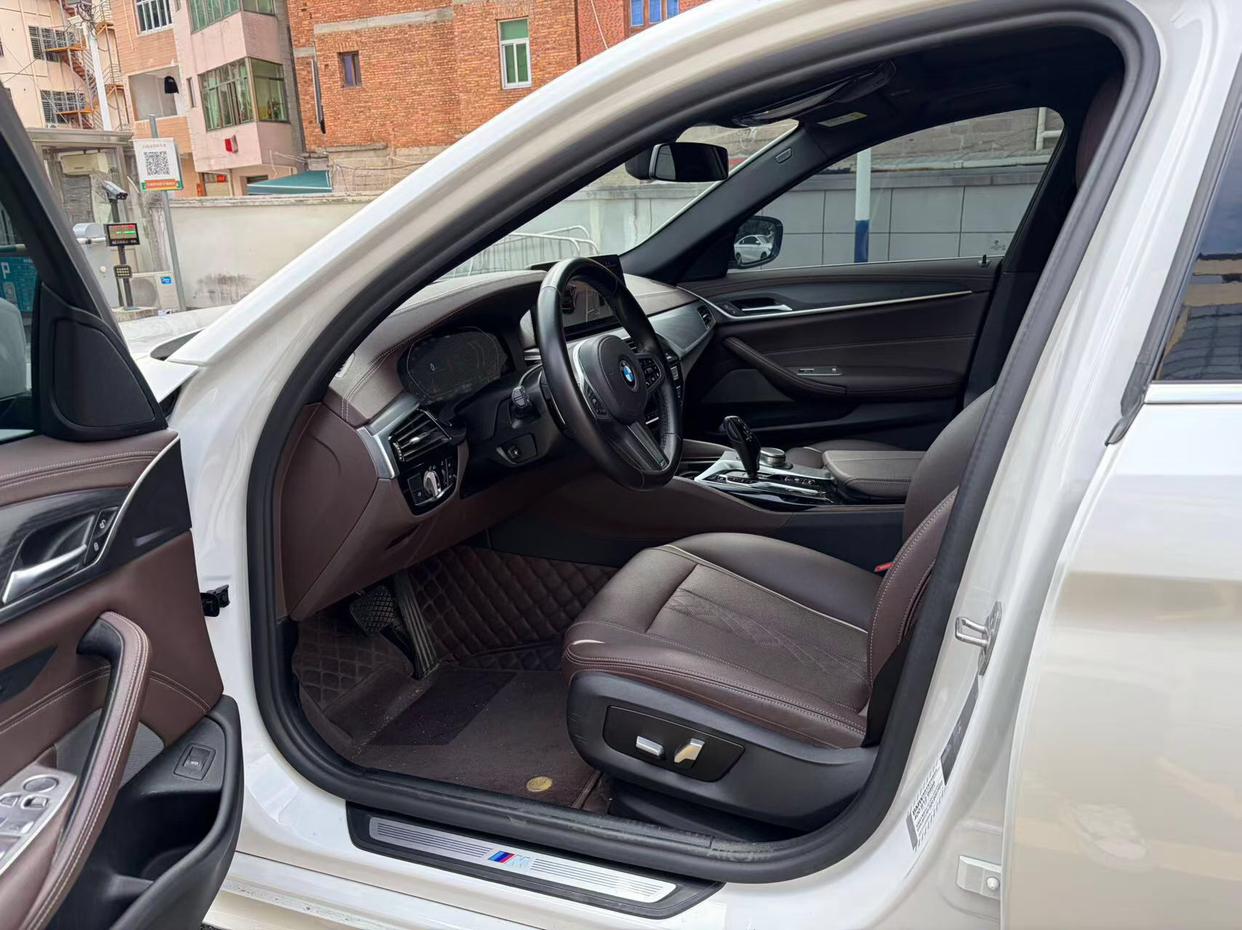 BMW 5 Series 2022 Facelift 530Li Leading M Sport Package