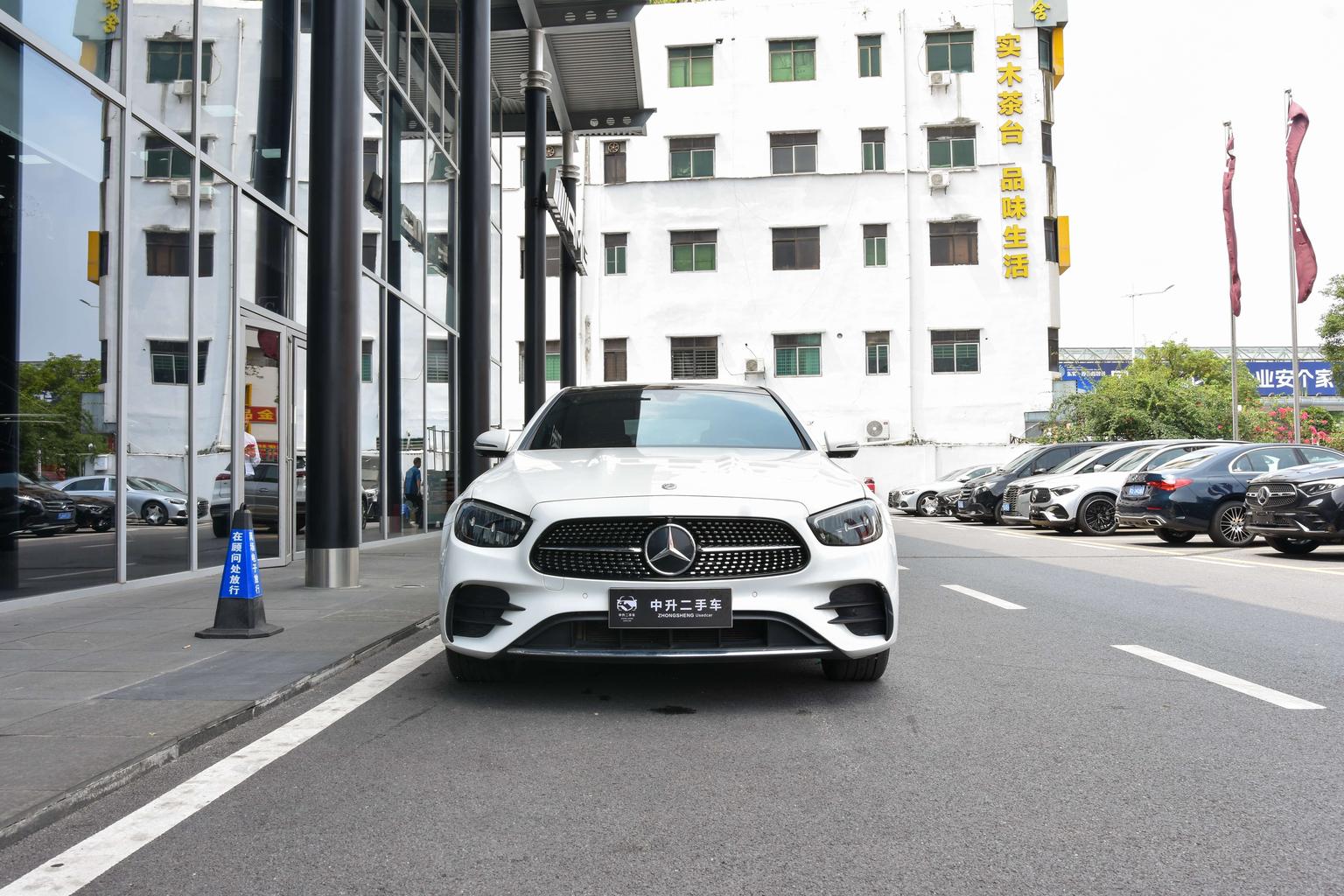 Mercedes-Benz E Class 2022 E 300 L Fashion Sport Sedan
