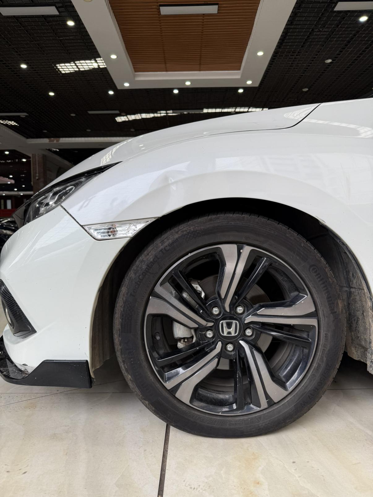 Honda Civic 2019 220TURBO CVT Dynamic China VI