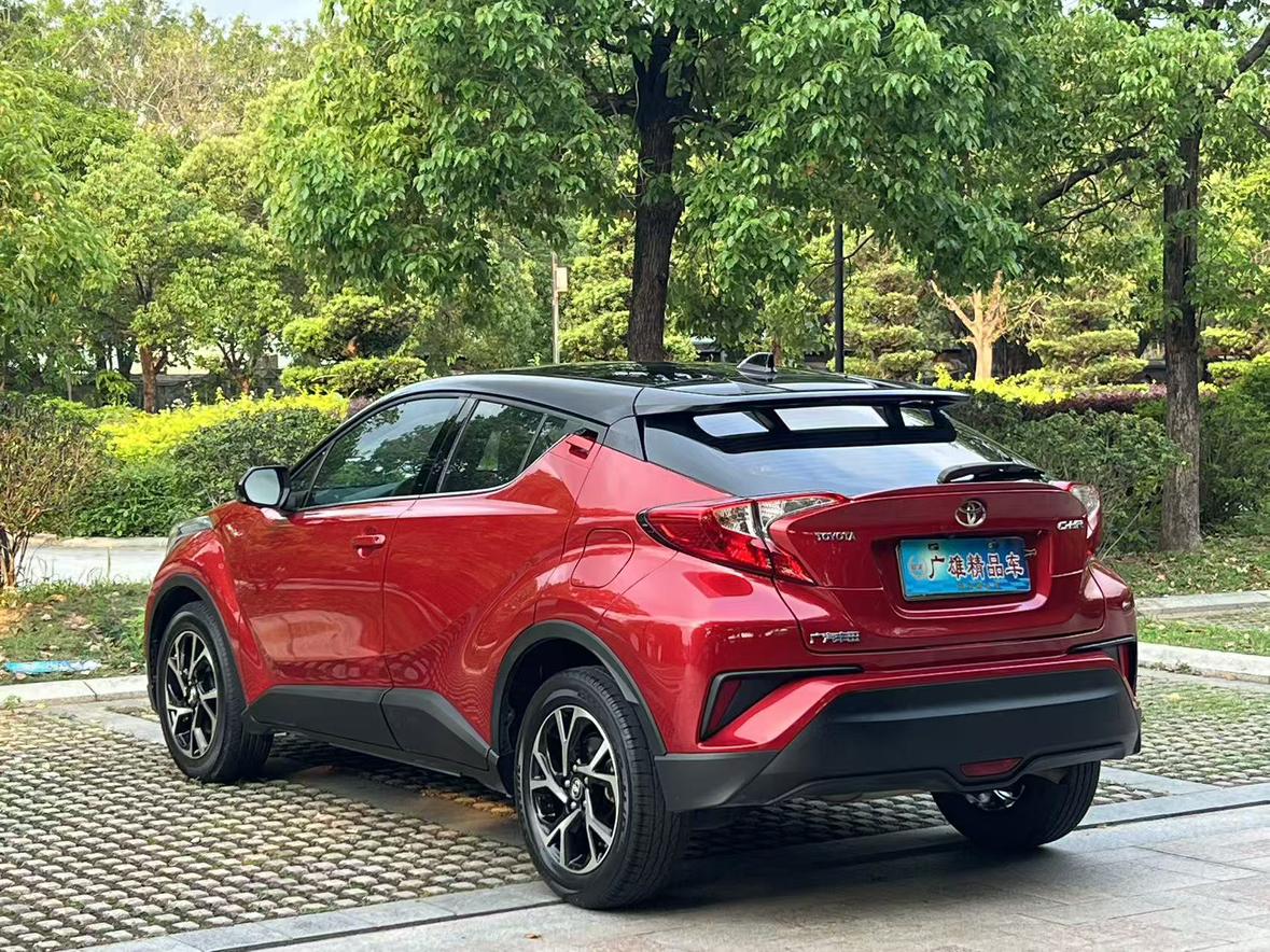 Toyota C-HR 2020 2.0L Leading