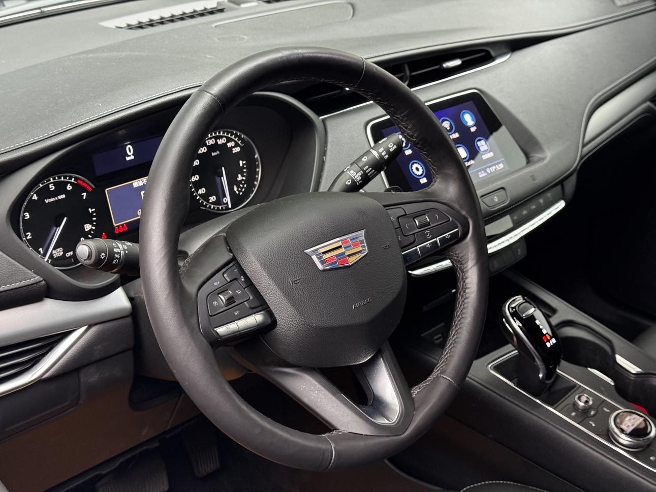 Cadillac XT4 2020 Facelift 28T 2WD Luxury