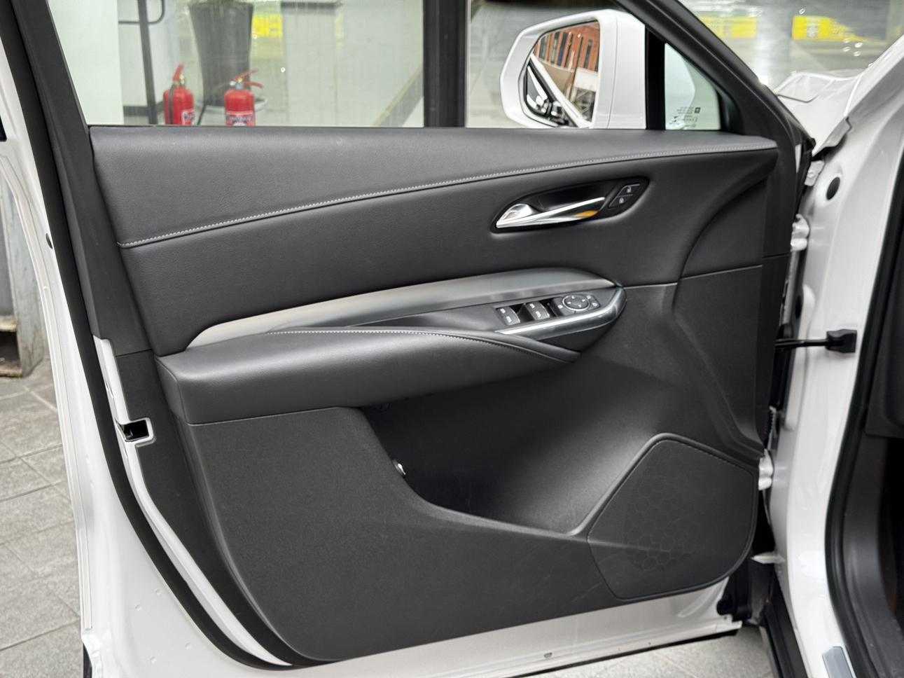 Cadillac XT4 2020 Facelift 28T 2WD Luxury
